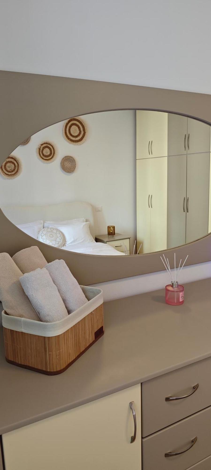 E&e Mali I Robit Apartament Golem (Tirana)